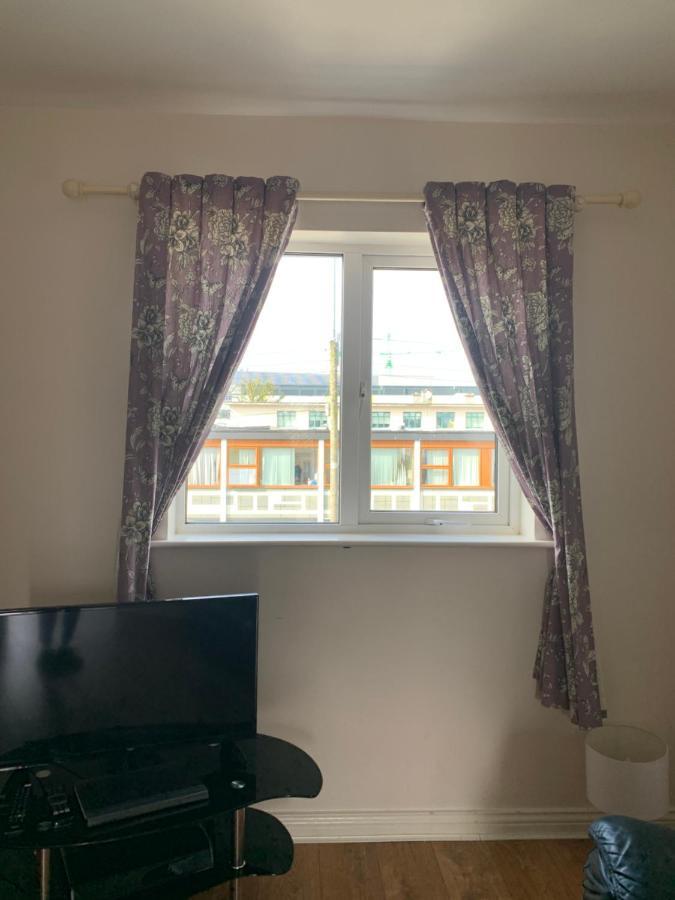 Newcastle Townhouse Apartment Galway Exterior foto