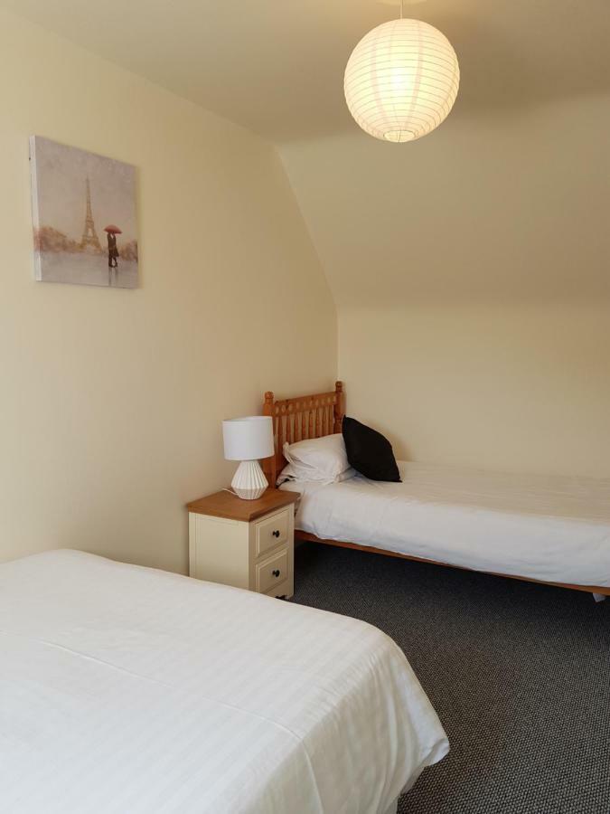 Newcastle Townhouse Apartment Galway Exterior foto