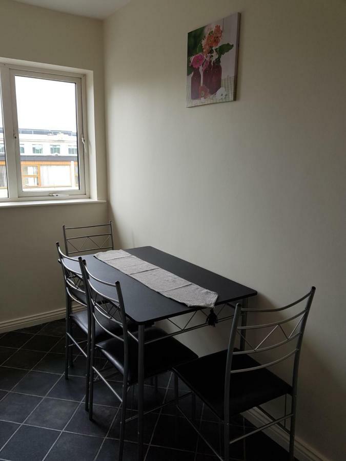 Newcastle Townhouse Apartment Galway Exterior foto